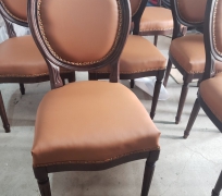 Ghế bọc nệm walnut