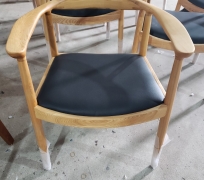 Ghế gỗ sồi bọc nệm 003