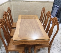 Bàn ăn oval
