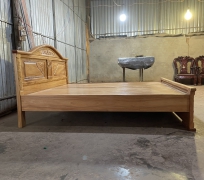 GIƯỜNG GÕ 1M6 ( SƠN MÀU GÕ TỰ NHIÊN)