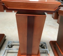 BỤC PHÁT BIỂU 001