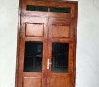 CỬA PHỤ GỖ LIM ( Hình thât)