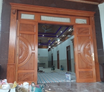 CỬA CHÍNH GỖ CĂM XE