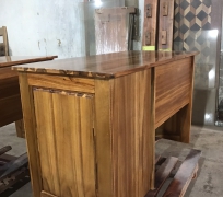 BÀN LÀM VIỆC VÁN PHỦ TRÀM 1M2*60CM*76CM ( HÌNH CHỤP THẬT TẠI XƯỞNG)