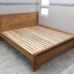 Giường gỗ 1m6 căm xe