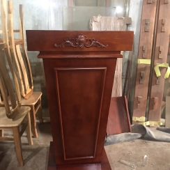 BỤC PHÁT BIỂU 005