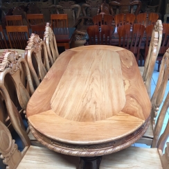 Bàn ăn oval