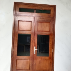 CỬA PHỤ GỖ LIM ( Hình thât)