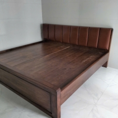 GIƯỜNG GỖ GÕ 2M2 ĐẦU GIƯỜNG  BỌC NÊM, DẠT PHẢN