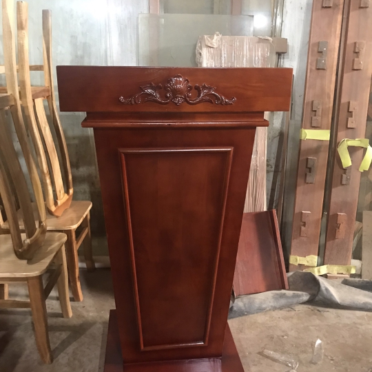 BỤC PHÁT BIỂU 005