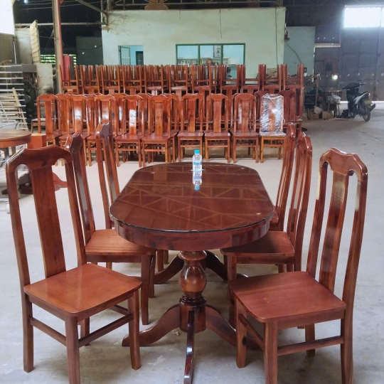 Bàn Ăn Gỗ Tự Nhiên Chữ Nhật / Oval
