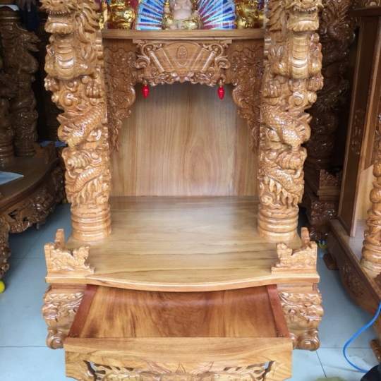 Bàn thờ ông địa VIP