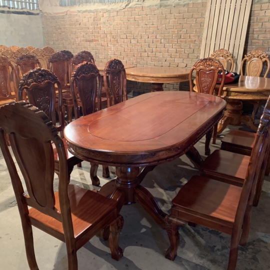 BÀN ÂN OVAL TRÀM 8 GHẾ