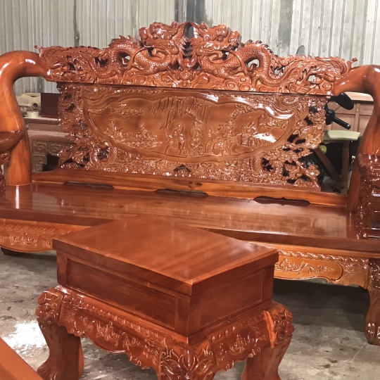 TRIỆN RỒNG ĐỈNH TỰA BÁT TIÊN TAY 16 GỖ TRÀM ( HÌNH CHỤP THẬT)