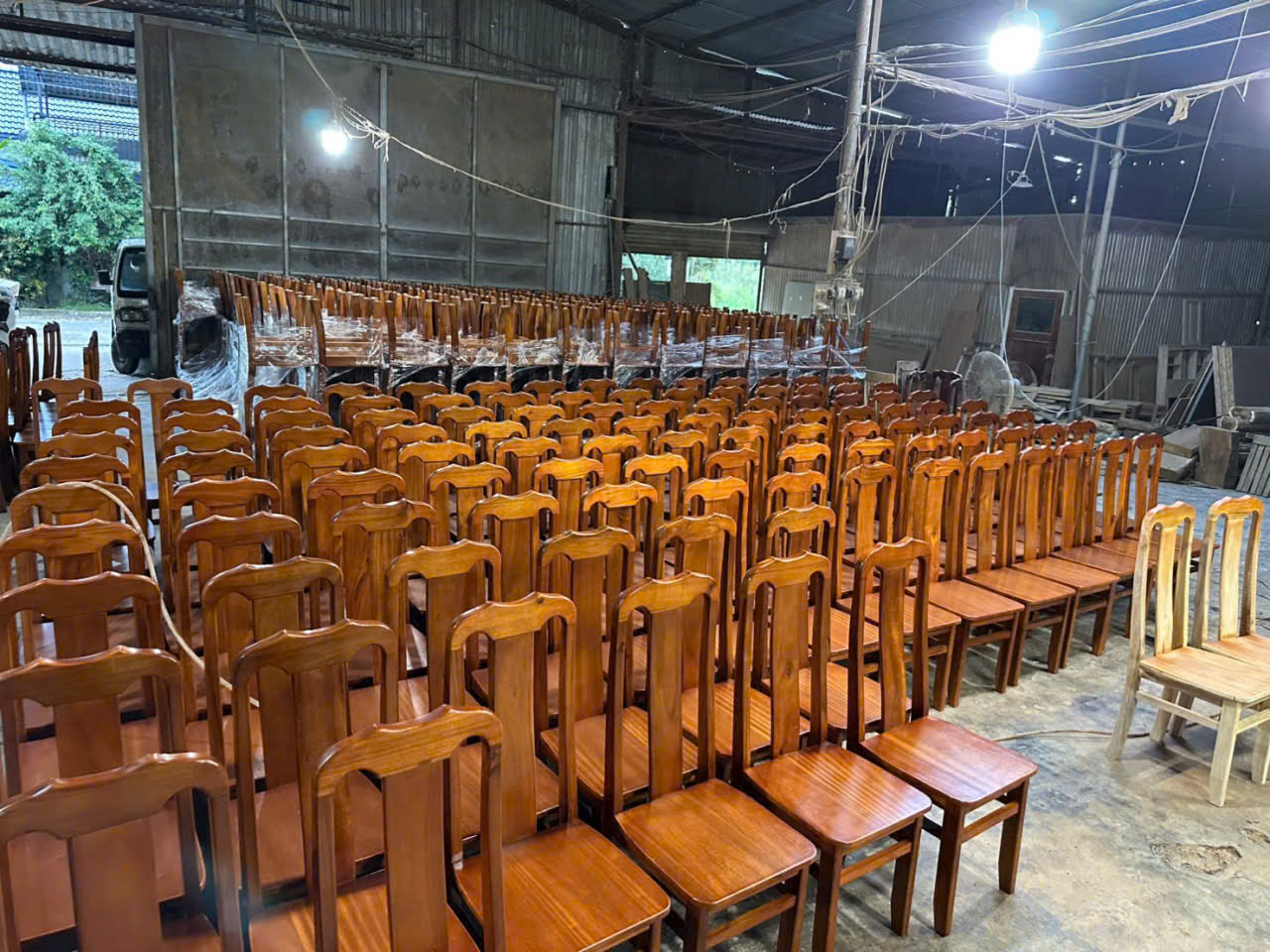 ghế hội trường gỗ tự nhiên
